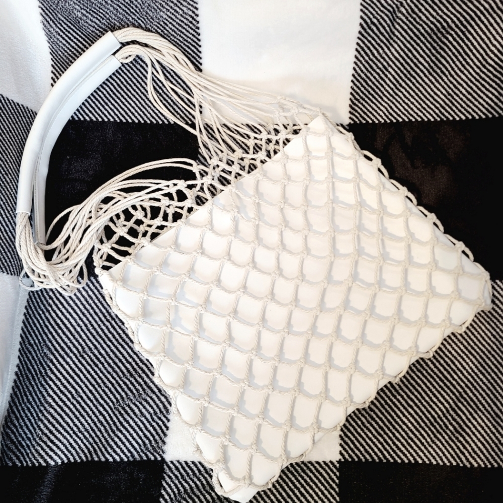 Street Level 2 piece white net shoulder bag